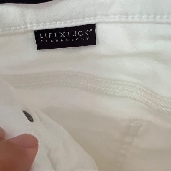 NYDJ Marilyn Straight Jean Size 6 White - Picture 8 of 10